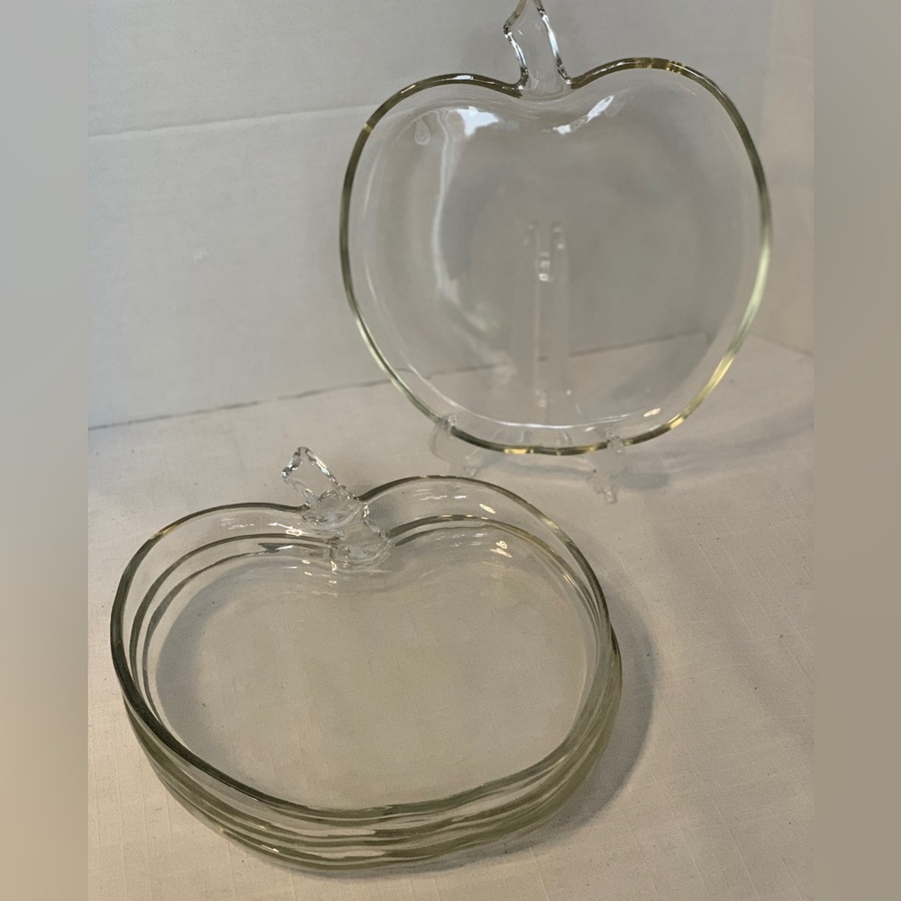HAZEL ATLAS | Set of 4 | Clear Apple Shape Snack Plates. Vintage.